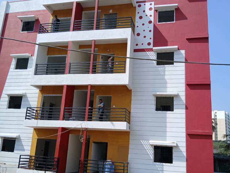 Infinity pool with cityscape view